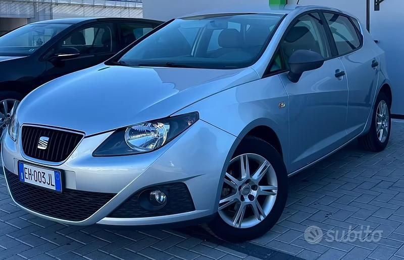 Usata Seat Ibiza Reference 90 CV (66 kW) 2011 Grigio Berlina