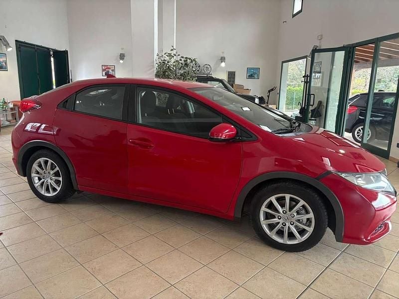 Usata Honda Civic Sport 99 CV (72 kW) 2013 Rosso Berlina