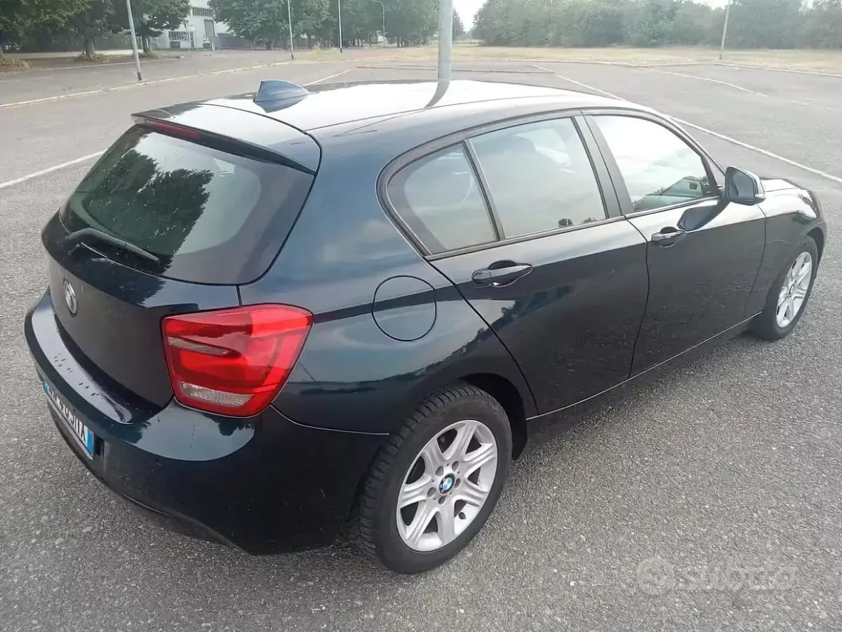 Usata BMW 118 Sport Line 143 CV (105 kW) 2014 Bluazzurro Utilitaria