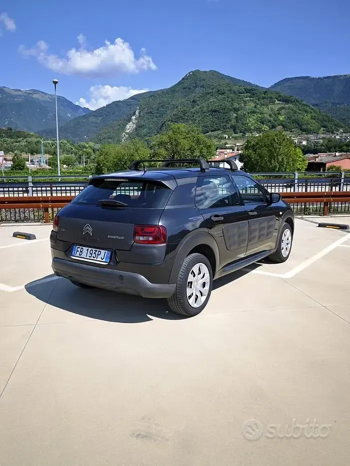 Usata Citroën C4 Cactus 75 CV (55 kW) 2016 Nero Utilitaria