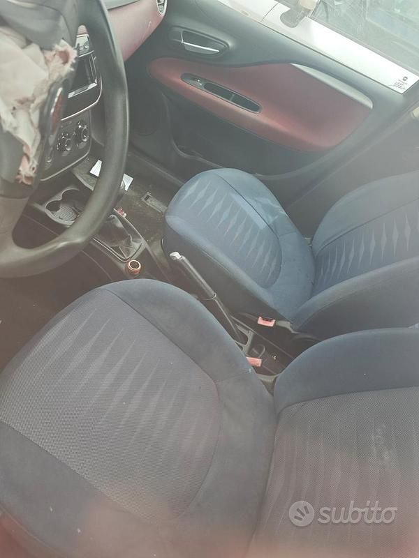 Usata Fiat Grande Punto 75 CV (55 kW) 2011 Nero Utilitaria