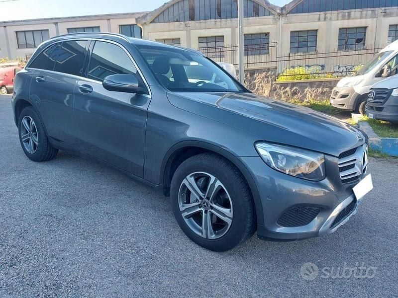 Usata Mercedes GLC220 Executive 170 CV (125 kW) 2018 Grigio SUV