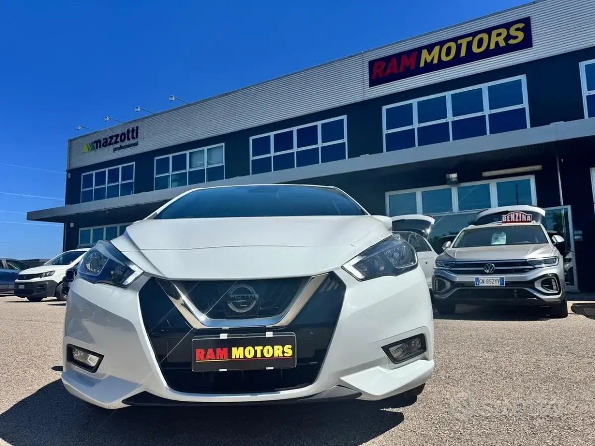 Usata Nissan Micra N-Connecta 90 CV (66 kW) 2017 Bianco Utilitaria