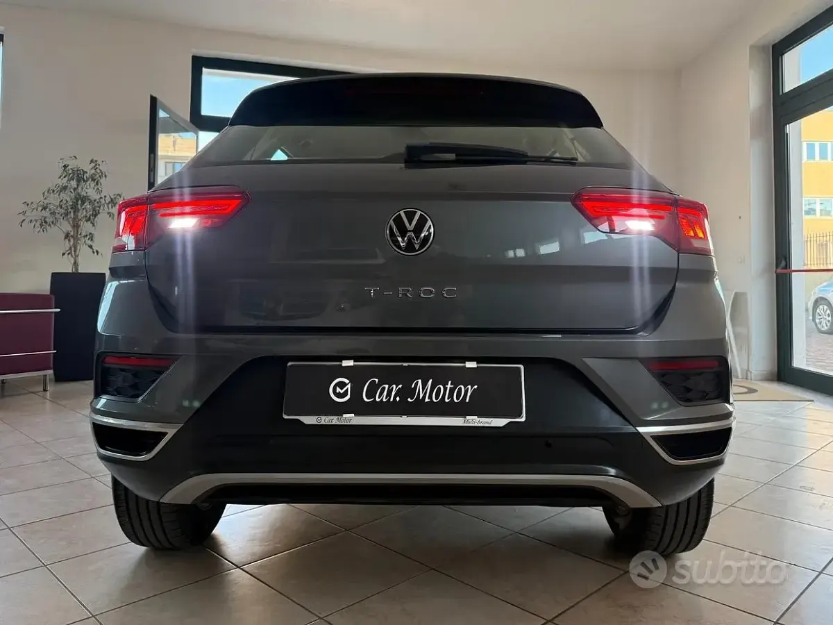 Usata VW T-Roc Business 150 CV (110 kW) 2021 Grigio SUV
