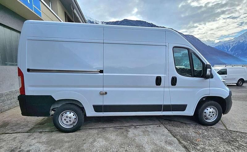 Usata Citroën Jumper 120 CV (88 kW) 2024 Bianco Monovolume