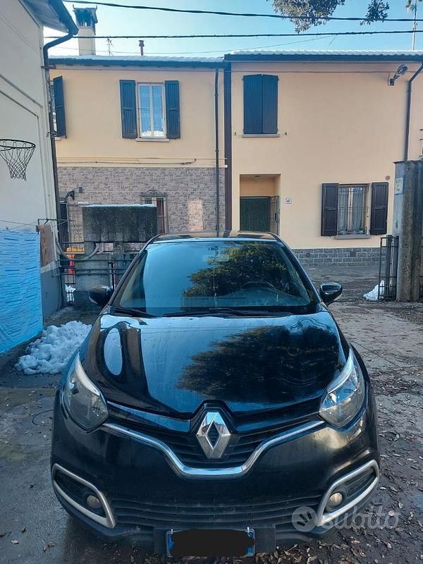 Usata Renault Captur 90 CV (66 kW) 2014 Nero SUV