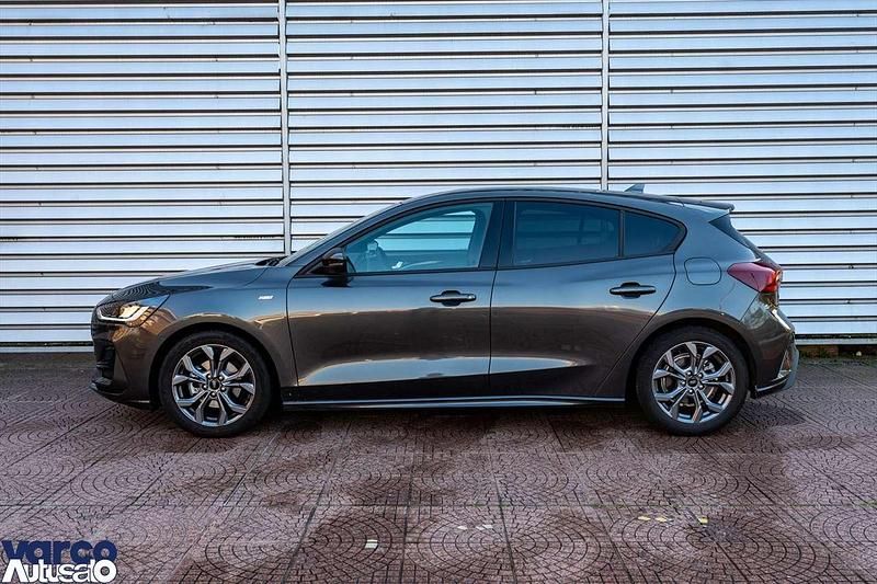 Usata Ford Focus ST-Line 125 CV (91 kW) 2024 Grigio magnetic Monovolume