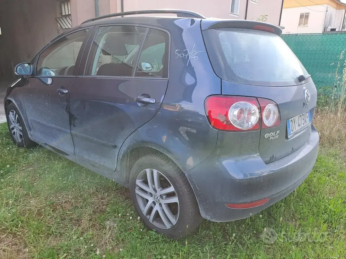 Usata VW Golf Plus Cross 102 CV (75 kW) 2009 Grigio Berlina