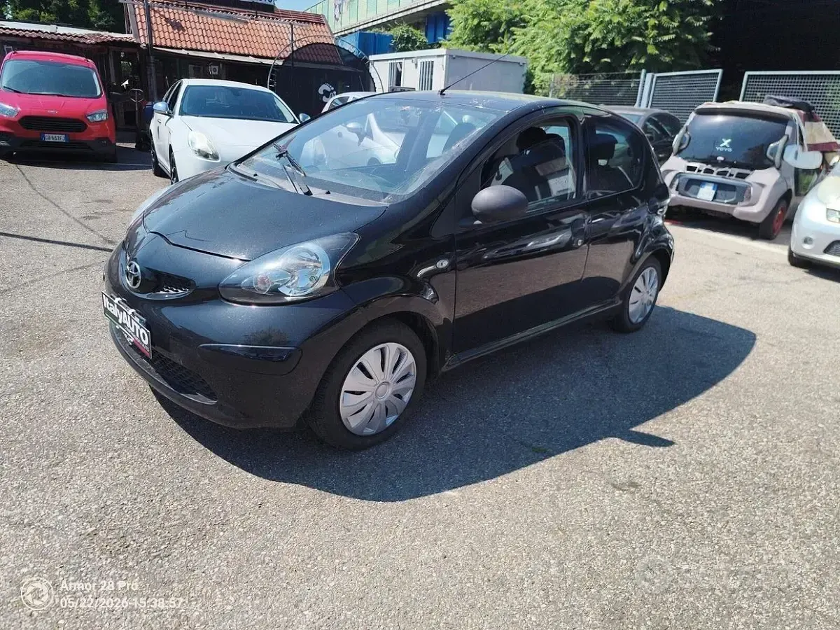Usata Toyota Aygo 68 CV (50 kW) 2009 Nero Utilitaria