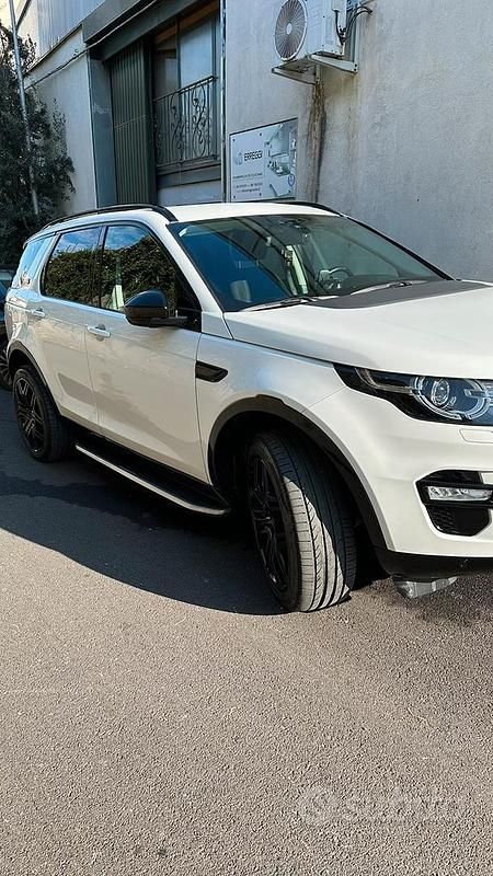 Bianco Usata 2016 Land Rover Discovery Sport SUV | 15.000 € (Buon prezzo) - Immagine 1/4