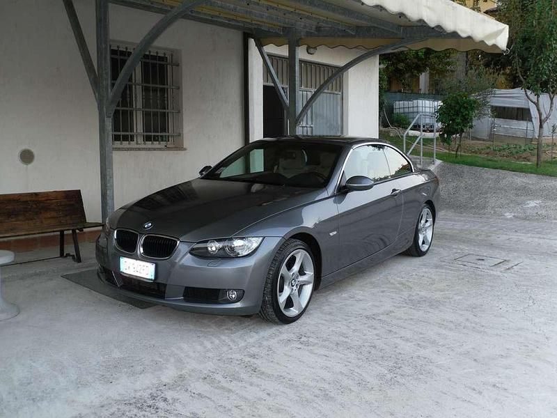 Usata BMW 320 Cabriolet Comfort Edition 177 CV (130 kW) 2009 Cabrio