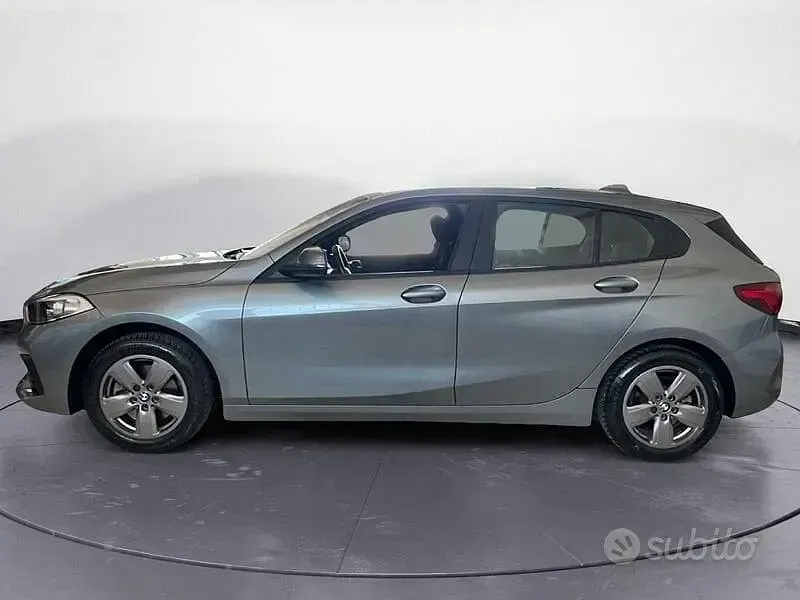 Usata BMW 116 Advantage 116 CV (85 kW) 2022 Grigio Utilitaria