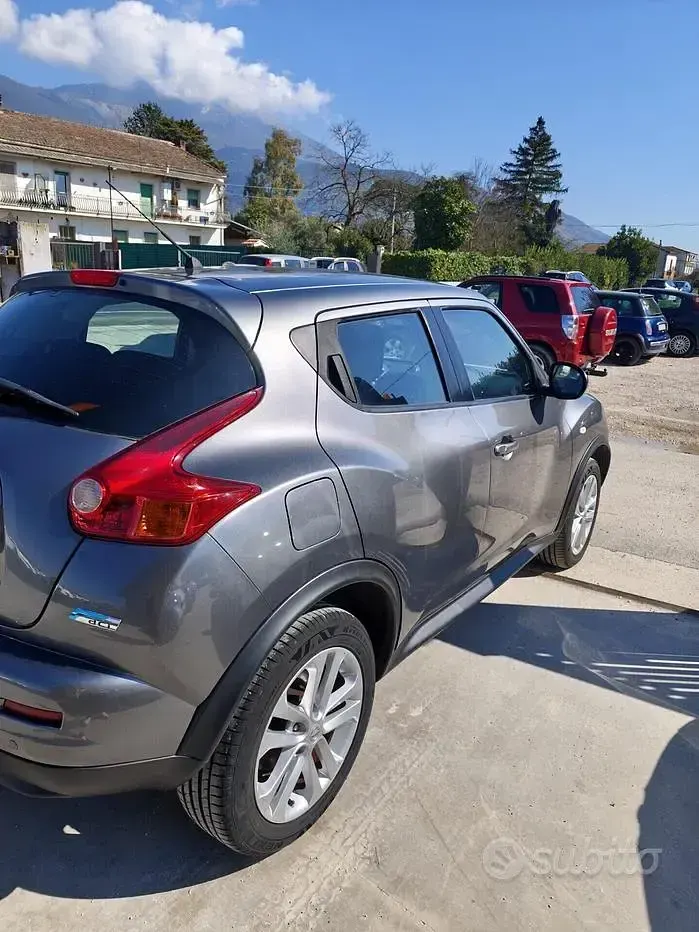 Usata Nissan Juke 110 CV (80 kW) 2014 Grigio SUV