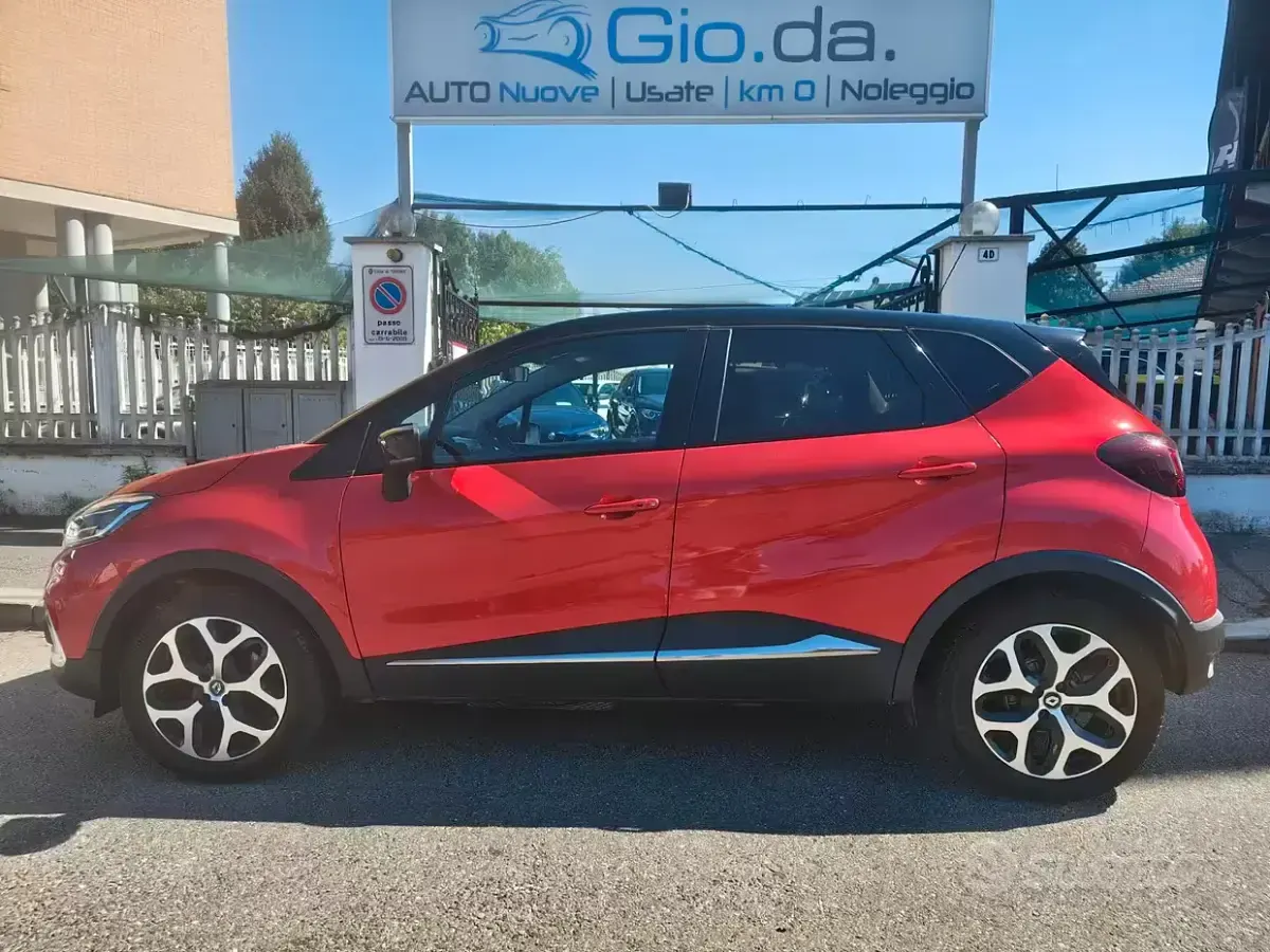 Usata Renault Captur 131 CV (96 kW) 2019 Rosso SUV