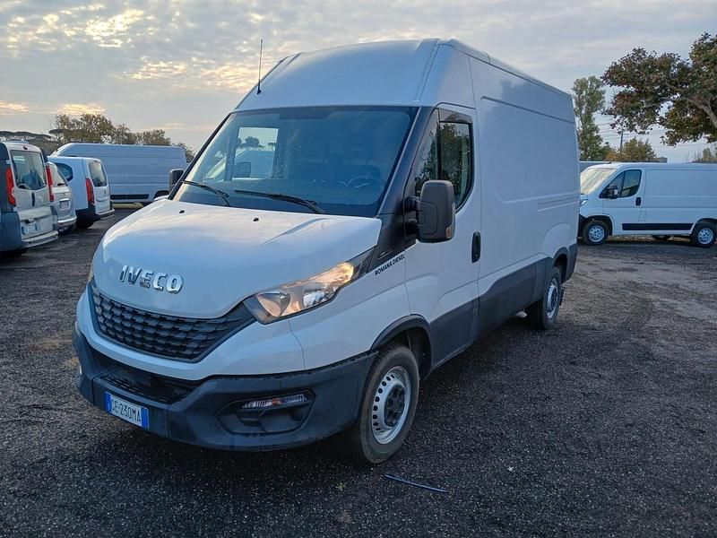 Usata Iveco Daily 115 CV (84 kW) 2021 Bianco