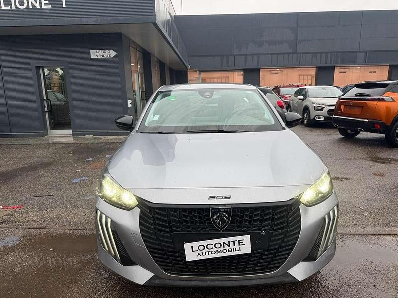 Usata Peugeot 208 Allure 101 CV (74 kW) 2024 Argento Utilitaria