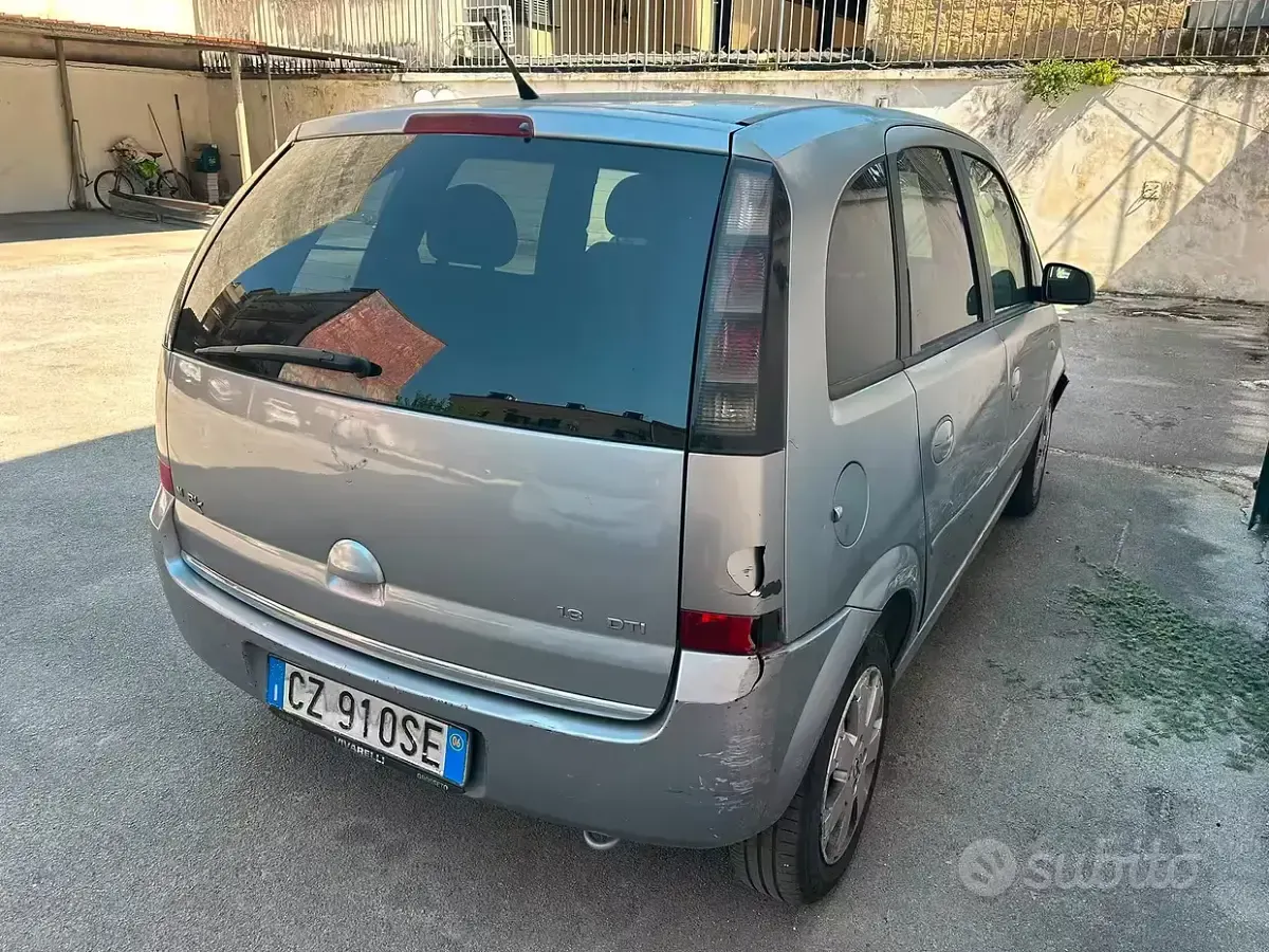 Usata Opel Meriva 75 CV (55 kW) 2006 Monovolume