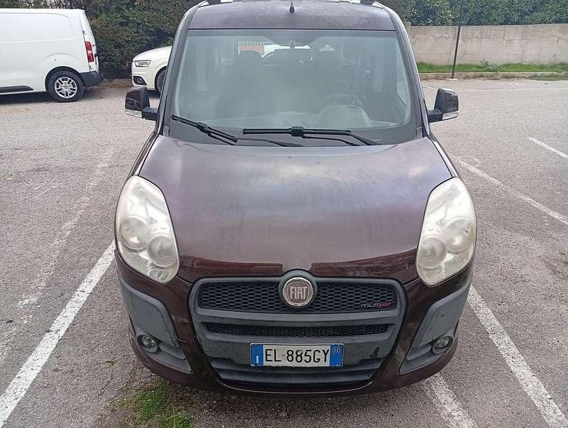 Usata Fiat Doblò 90 CV (66 kW) 2011 Monovolume