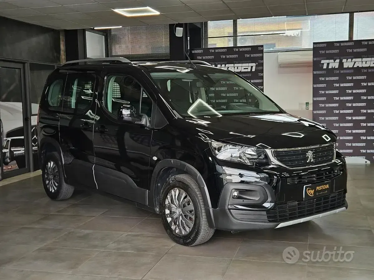 Usata Peugeot Rifter Allure 102 CV (75 kW) 2022 Nero Monovolume
