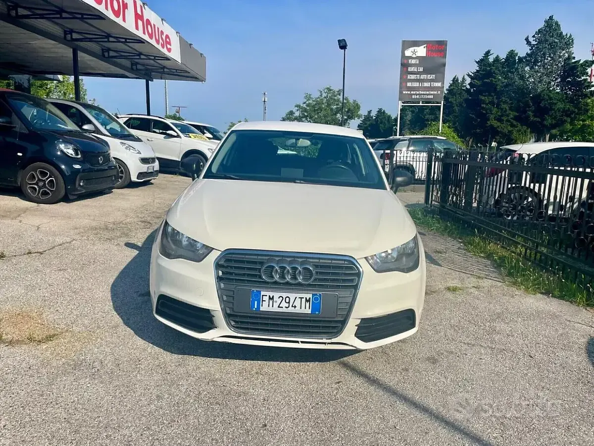 Usata Audi A1 Sportback Ambition 90 CV (66 kW) 2014 Bianco Utilitaria