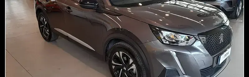 Usata Peugeot 208 Active 82 CV (60 kW) 2015 Nero Utilitaria
