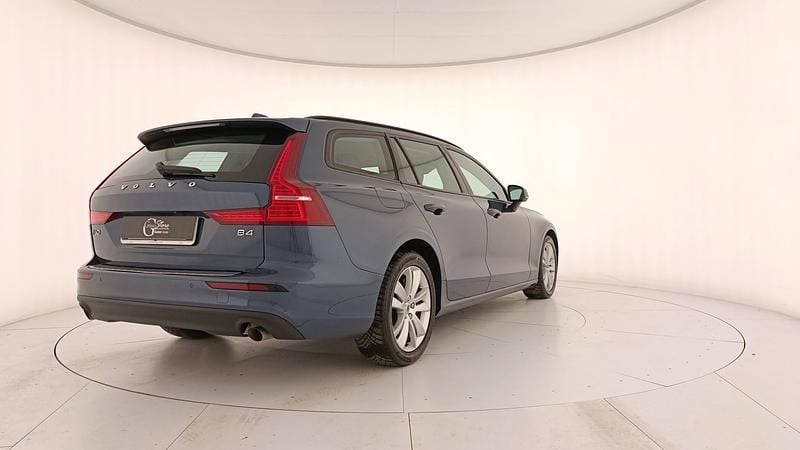 Usata Volvo V60 Business Edition 197 CV (144 kW) 2021 Blu Station wagon