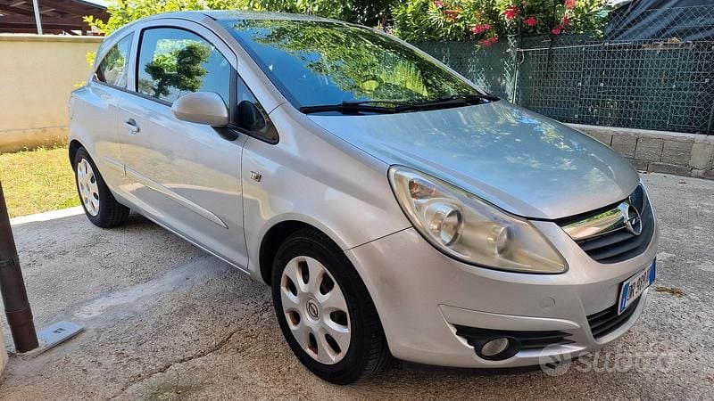 Usata Opel Corsa 75 CV (55 kW) 2008 Grigio Utilitaria
