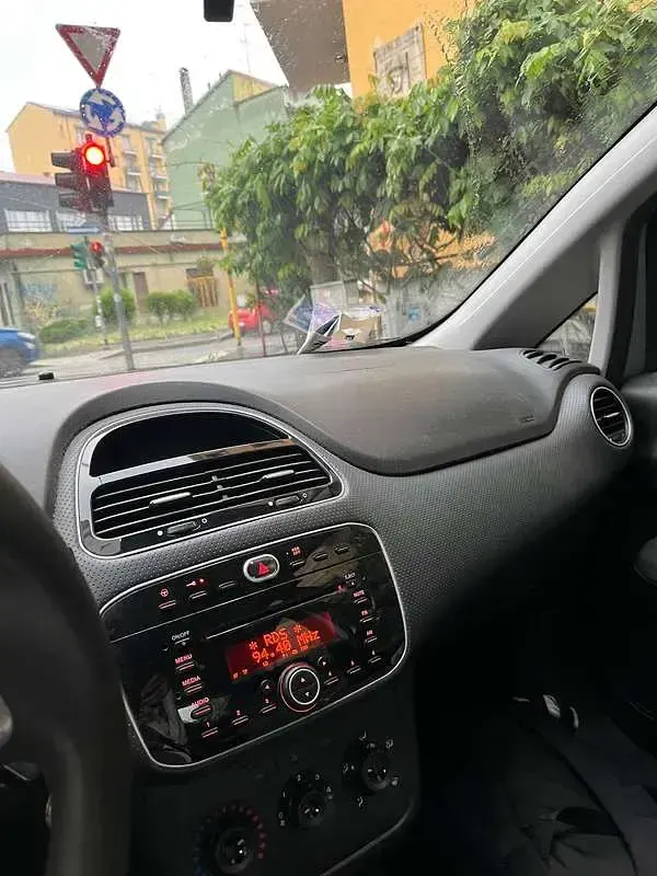Usata Fiat Punto Evo Dynamic 65 CV (47 kW) 2010 Grigio Utilitaria