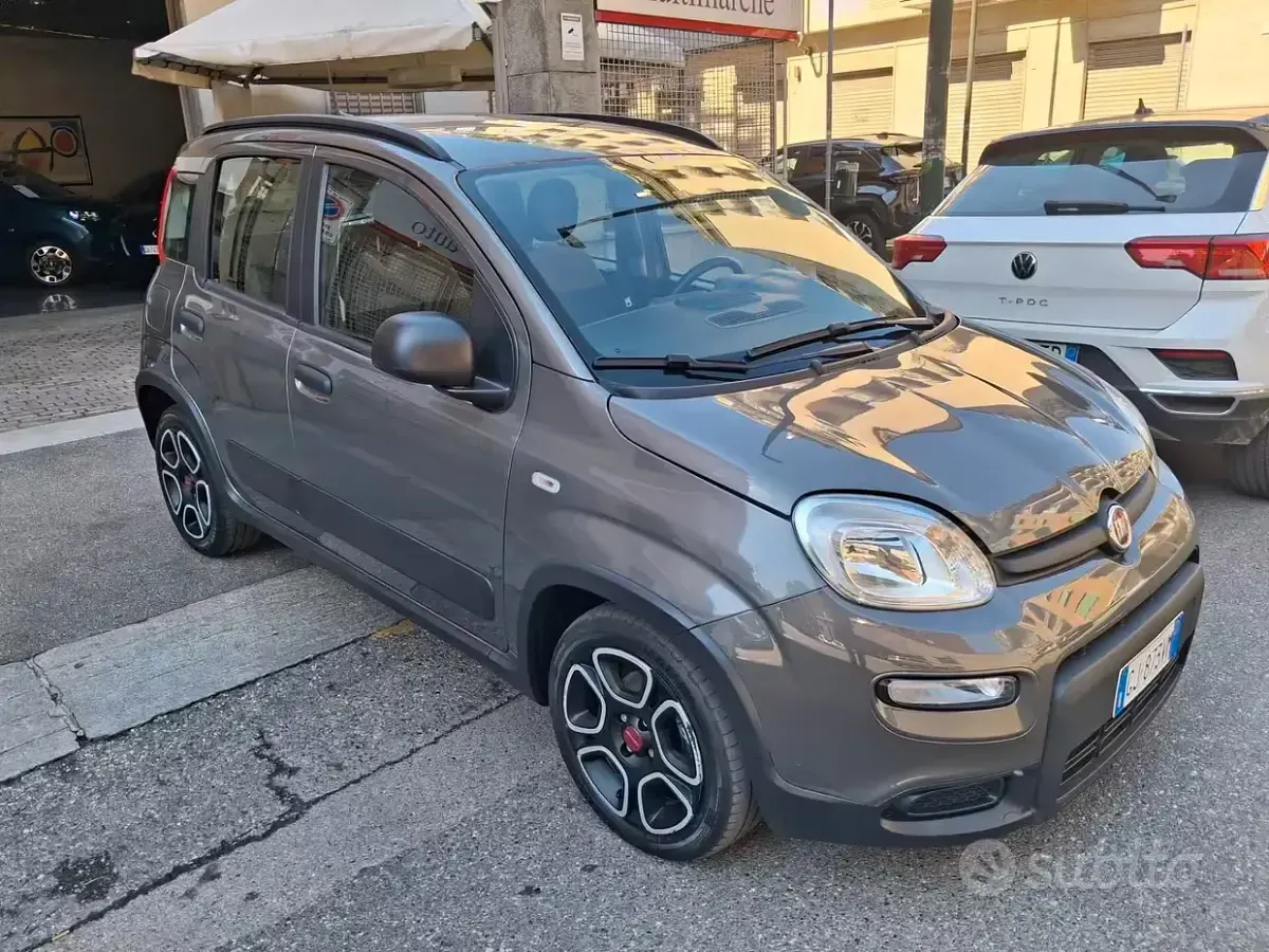 Usata Fiat Panda City Life 69 CV (50 kW) 2022 Grigio Utilitaria