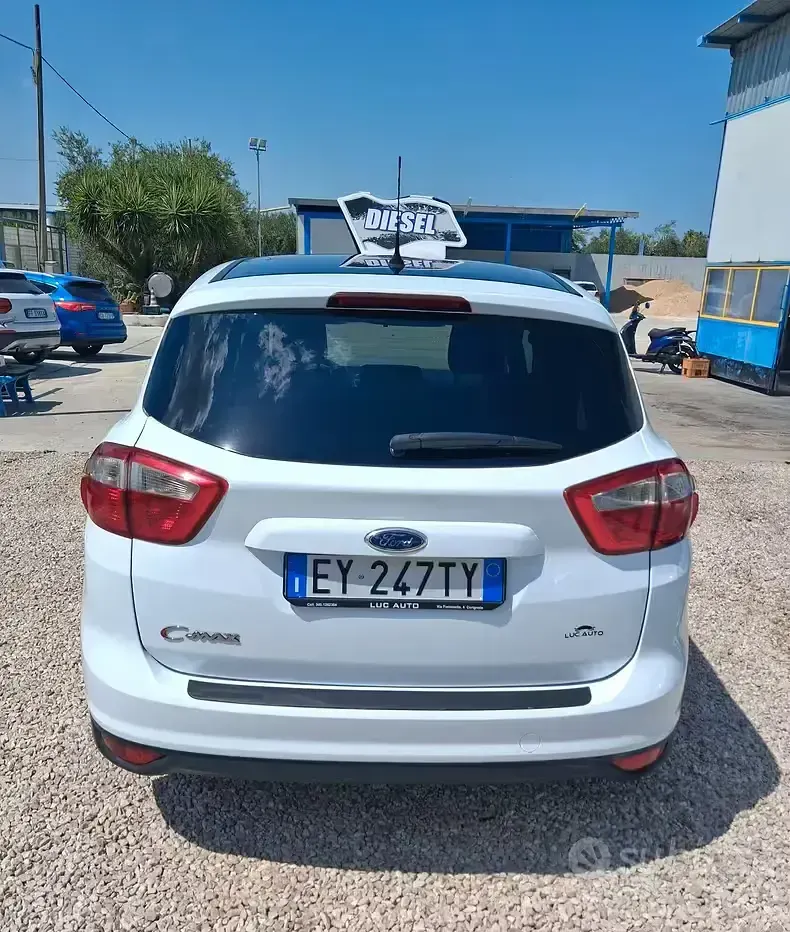 Usata Ford C-MAX Titanium 115 CV (84 kW) 2015 Bianco Monovolume