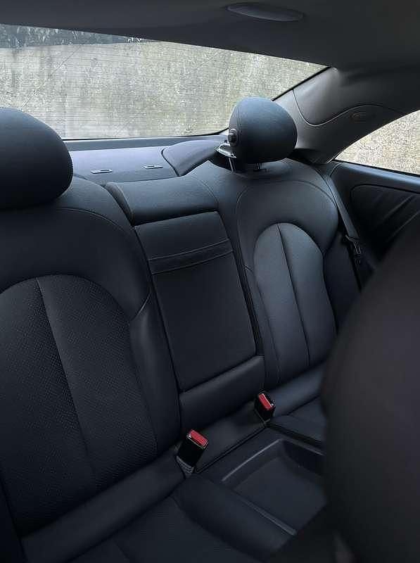 Usata Mercedes CLK320 Elegance 218 CV (160 kW) 2003 Argento Coupé