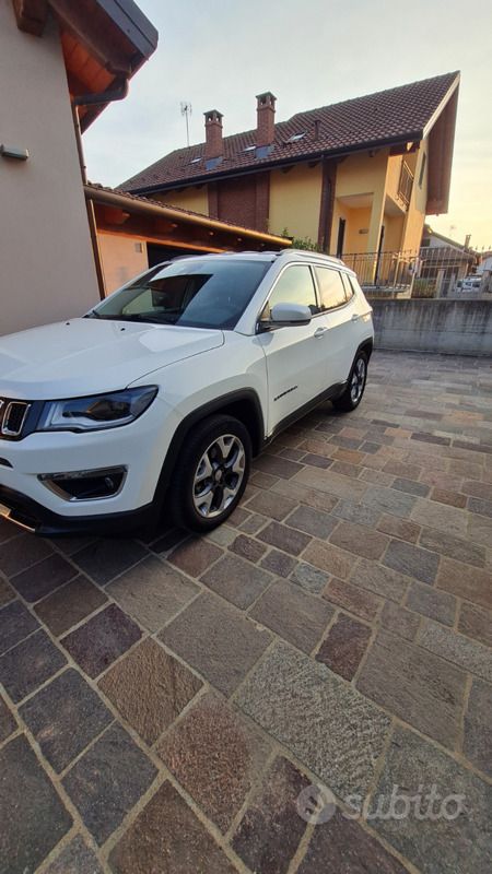 Usata 2017 Jeep Compass SUV | 16.000 € (Buon prezzo) - Immagine 1/4