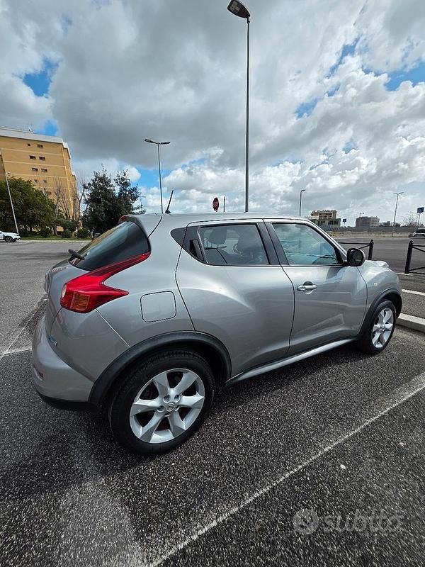 Usata Nissan Juke Acenta 115 CV (84 kW) 2011 Grigio SUV
