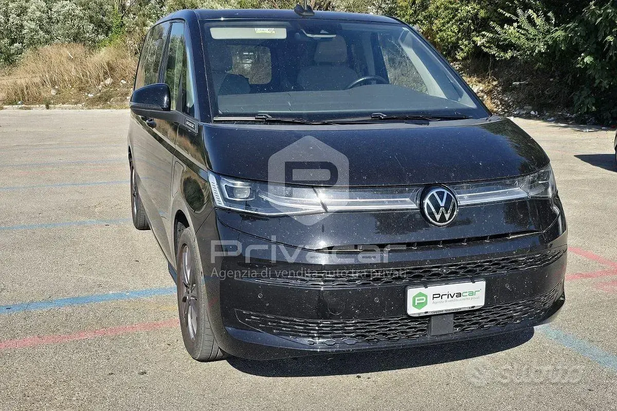 Usata VW Multivan Life 150 CV (110 kW) 2023 Nero Monovolume