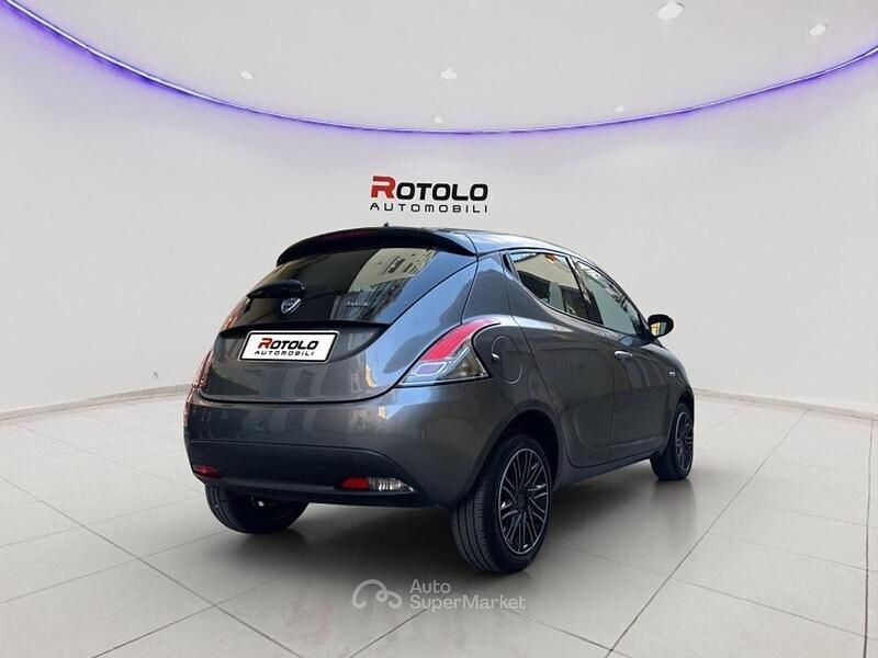 Usata Lancia Ypsilon Silver 69 CV (50 kW) 2023 Other Utilitaria