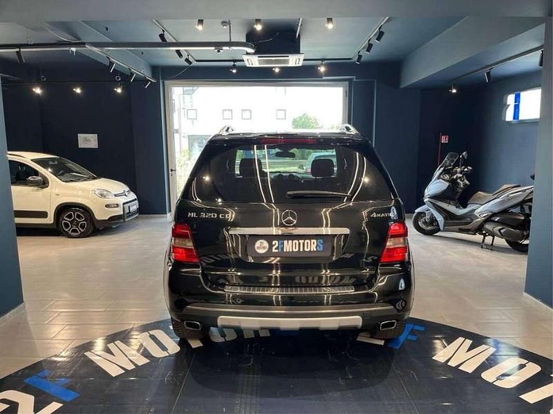 Usata Mercedes ML320 224 CV (164 kW) 2009 Nero SUV