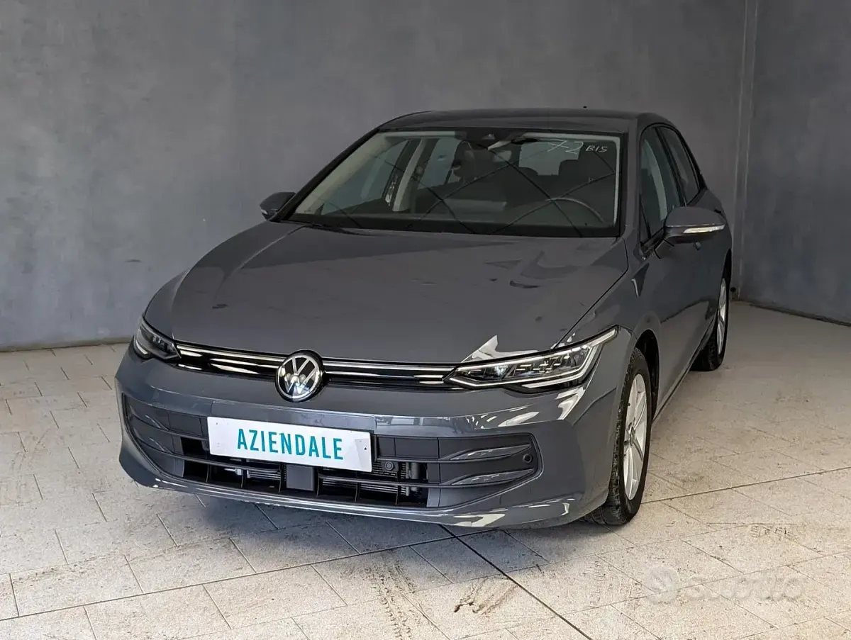 Usata VW Golf VIII Life 116 CV (85 kW) 2025 Berlina