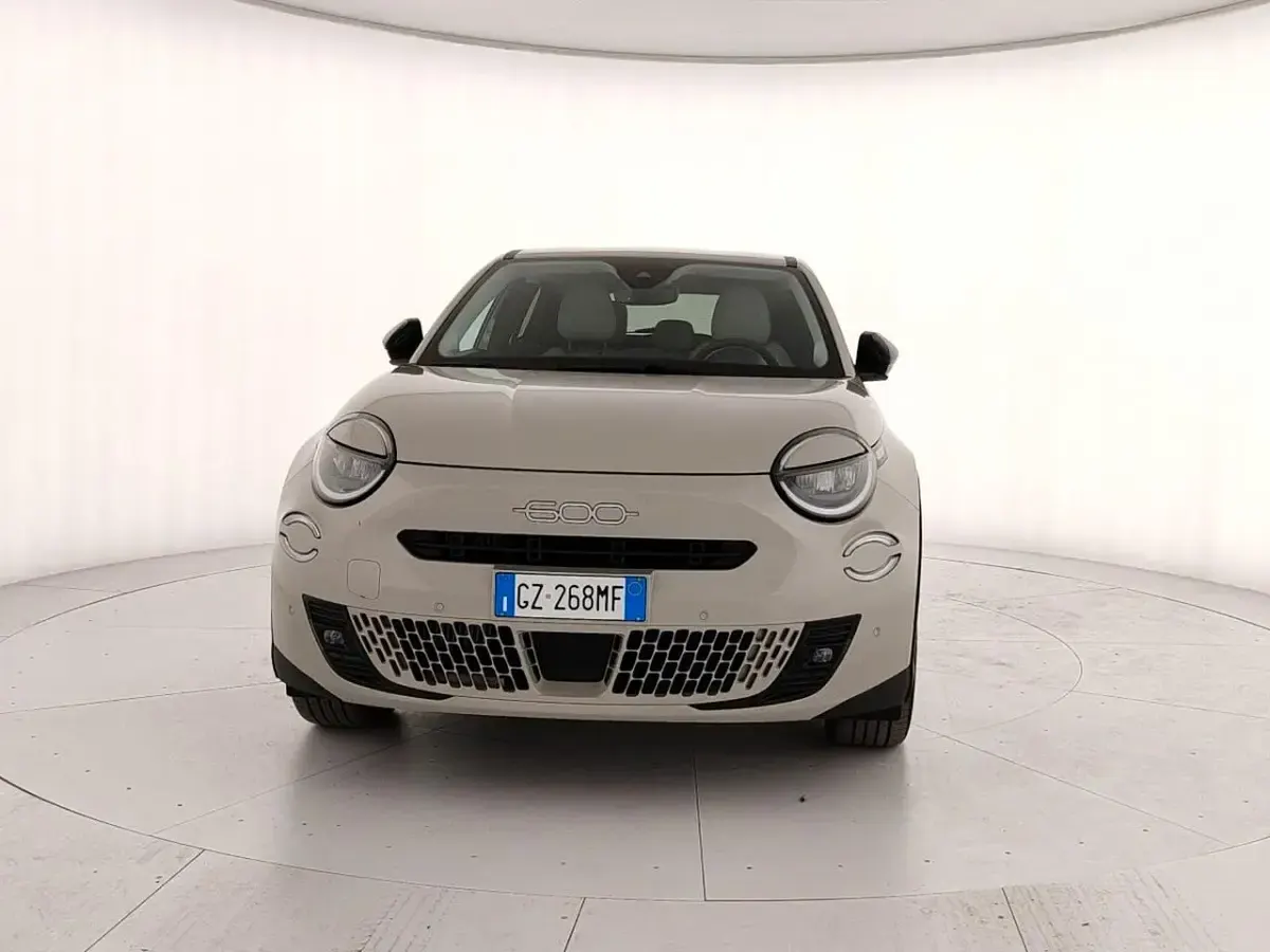 Usata Fiat 600 La Prima 100 CV (73 kW) 2025 Beige SUV