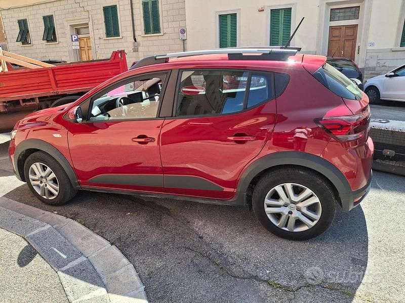 Usata Dacia Sandero Stepway 110 CV (80 kW) 2023 Rosso Utilitaria