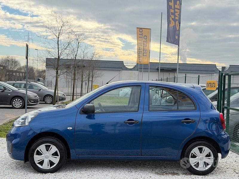 Usata Nissan Micra Tekna 80 CV (58 kW) 2014 Blu Utilitaria