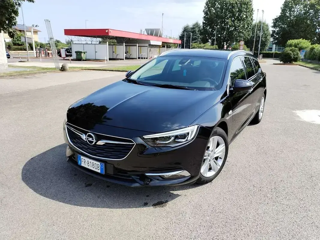 Usata Opel Insignia Edition 136 CV (100 kW) 2018 Station wagon