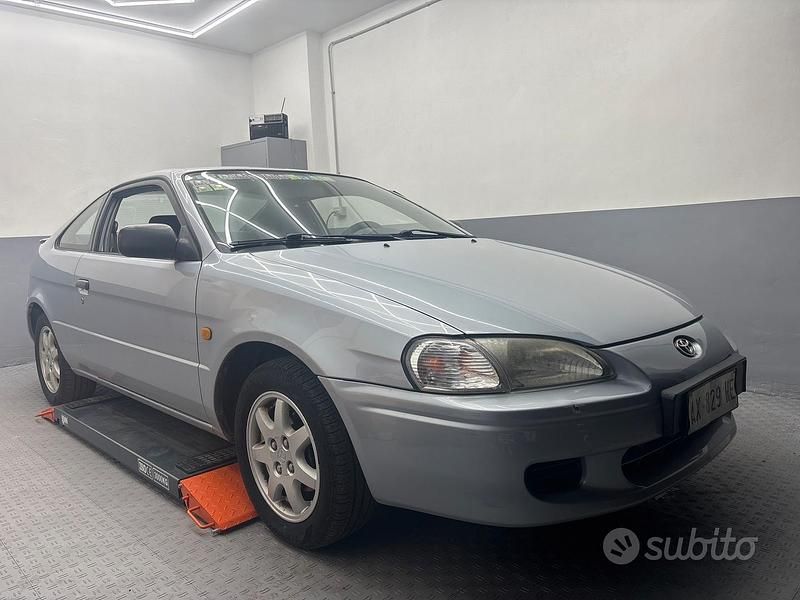 Usata Toyota Paseo 90 CV (66 kW) 1998 Grigio Coupé