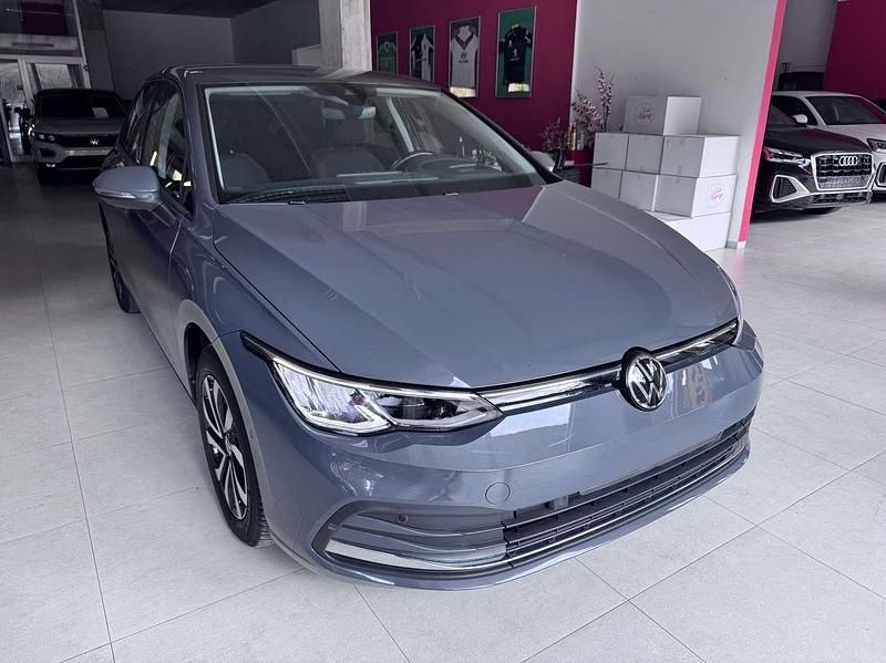 Usata VW Golf VIII Active 116 CV (85 kW) 2022 Grigio Berlina