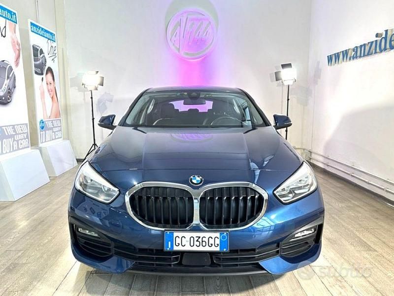 Usata BMW 116 Advantage 116 CV (85 kW) 2020 Blu metallizzato Utilitaria
