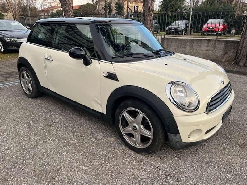 Usata Mini ONE 95 CV (69 kW) 2010 Beige Utilitaria