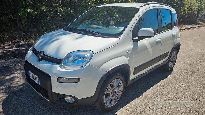 Bianco Usata 2014 Fiat Panda 4x4 Due volumi | 6990 € (Buon prezzo) - Immagine 1/4