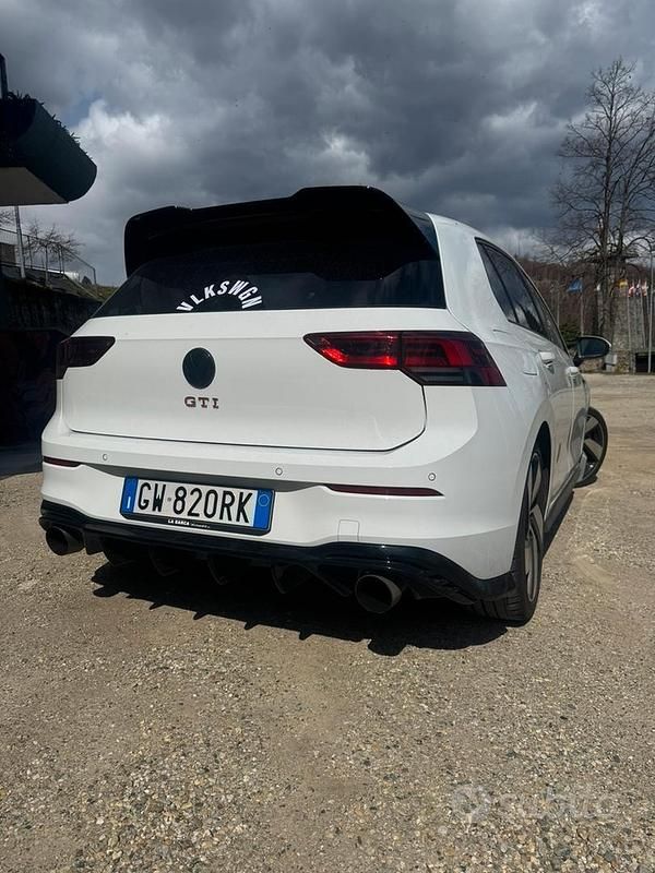Usata VW Golf VII GTI 245 CV (180 kW) 2021 Bianco Utilitaria
