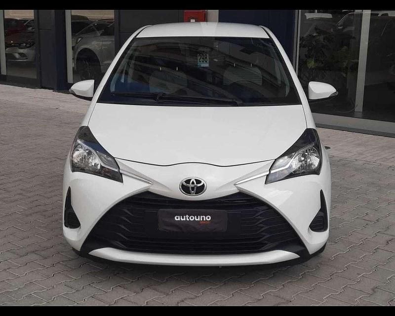 Usata Toyota Yaris Active 72 CV (52 kW) 2020 Bianco Berlina