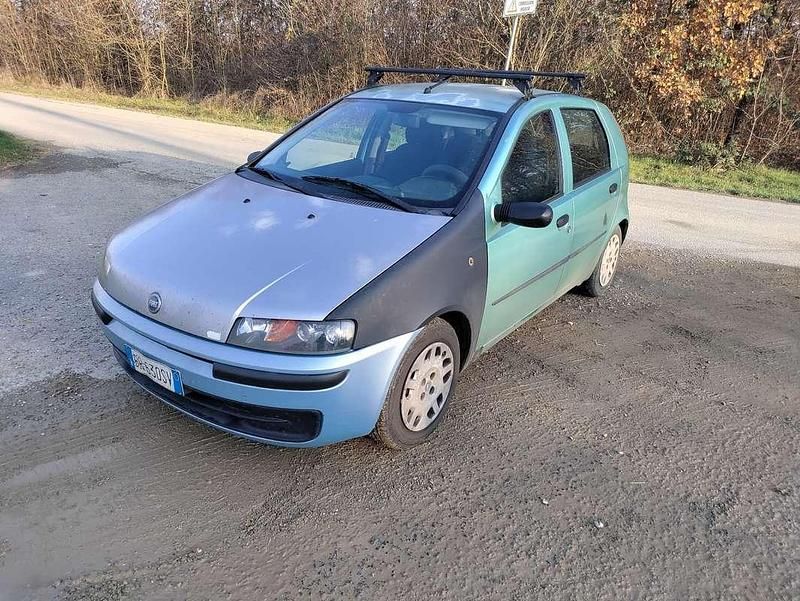 Usata Fiat Punto 80 CV (58 kW) 2001 Berlina