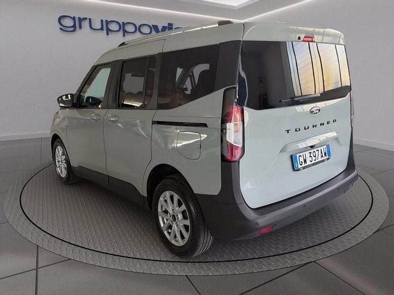 Usata Ford Tourneo Courier Titanium 126 CV (92 kW) 2024 Cactus grey Monovolume